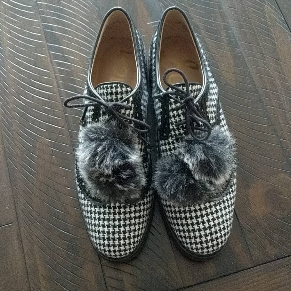 Sam Edelman Houndstooth Dahl PomPom Oxfords
